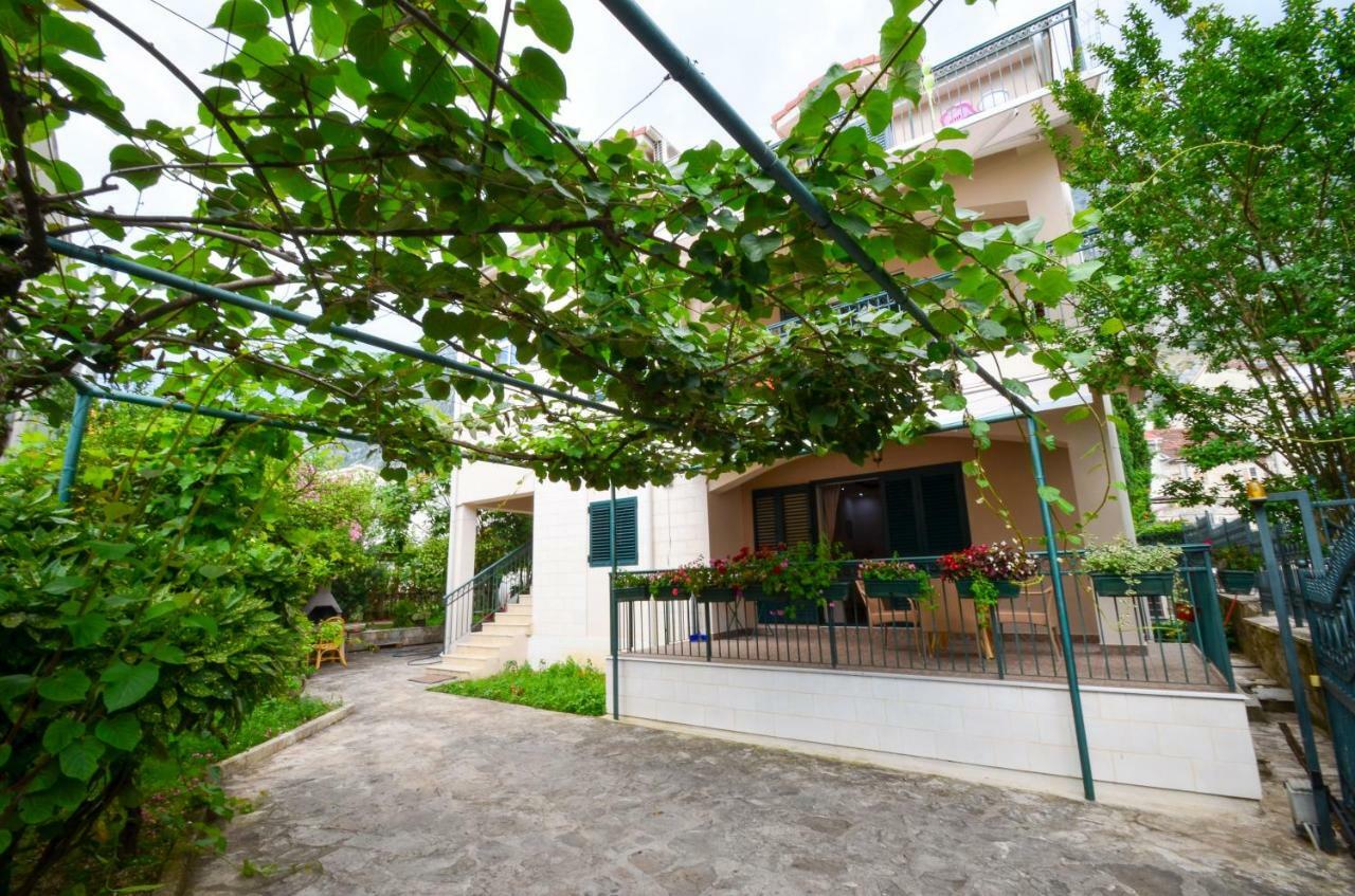 Apartment Radulovic Cattaro Esterno foto