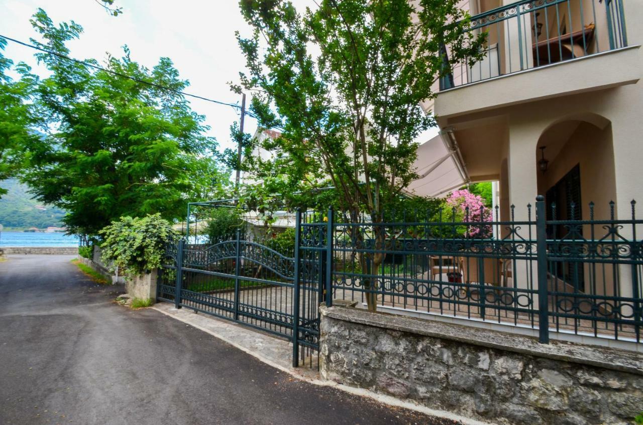 Apartment Radulovic Cattaro Esterno foto